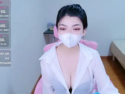 Emily_xiaoai - 晚风与你我都想要。。。