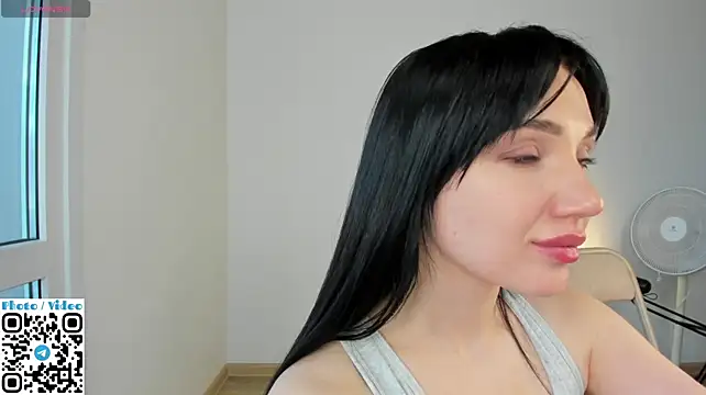 Helen__spark__ - spanks and twerk!