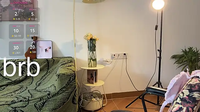 Nanaliu6 - play with bra strips