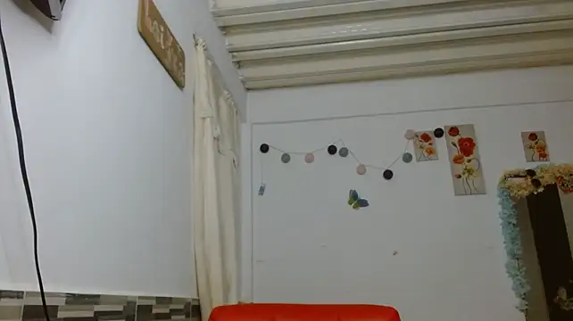 Meriilyn_Monroe724 - squirt on my cock