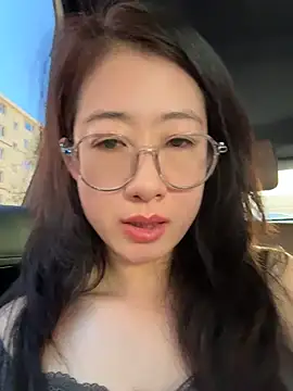 Weiwei103 - 脱掉胸罩