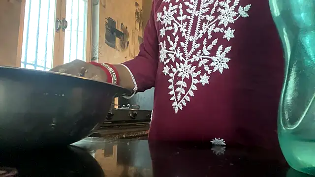 Telugu_angel21 - Squeeze milk