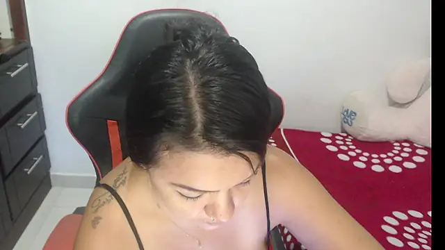 Emily_sexxx - make me wet?? play with me!!!