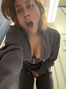 Jucie_Boom - MASSAGE BOOBIES IN FRONT OF HIM