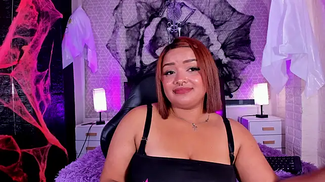 Urax_Cookie - Show boobs 🍒