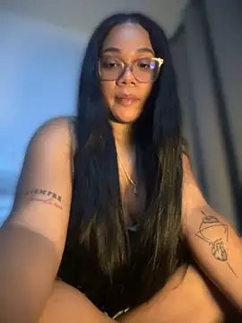 Ashley_Tompson1