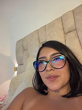Nicolegh_ - domi in clit + fingering ass