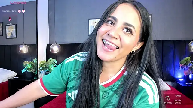 Alejandra__garcia - plug inside ass