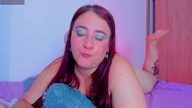 Redd_velvet - dildo deep in pussy + show my asshole