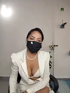 I_Esha - Bra show