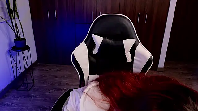 ImLui_lu - Open my legs show and spank pussy