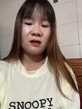 Liness01_ - Yêu tôi đi tôi cho bạn xem ngực 😍☺️