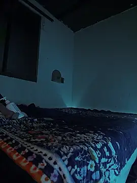 Arianahillt - Take off my skirt.