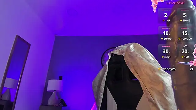 Luccia_smith - spitting on tits