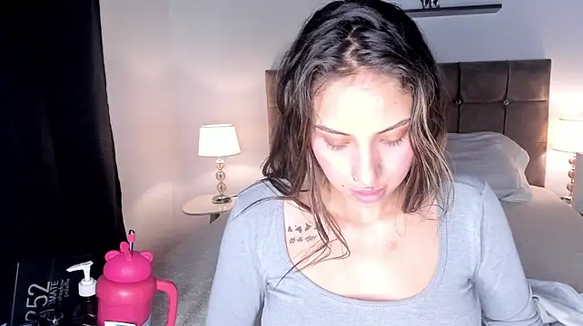 PauletteSmith - Saliva in tits + blowjob