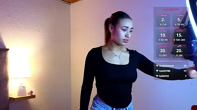 Victoria_Hils - show pussy