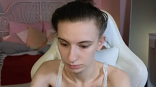 Kaleriyaa_ - to tease with one's butt