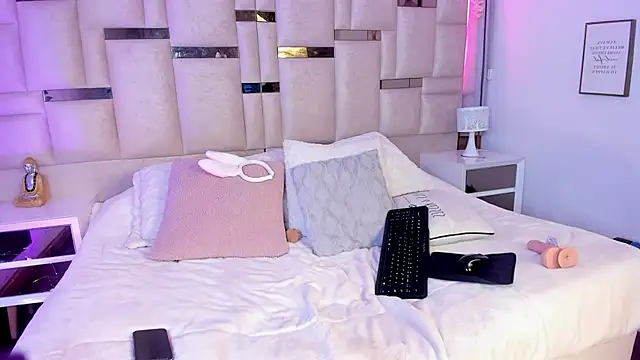 Hanna_klover - Show Ass DoggyStyle Hannah🐶🔥
