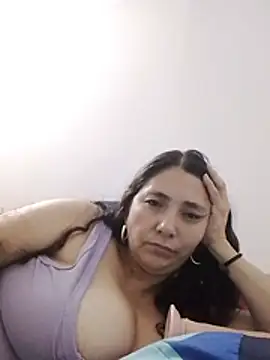 Cachonda69- - Flash de titis con aceite 😈😈😈😈