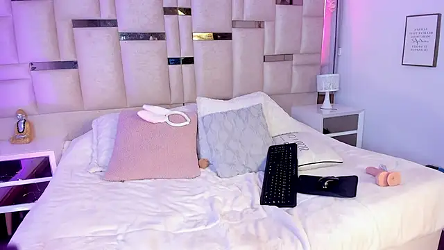 Hanna_klover - Show Ass DoggyStyle Hannah🐶🔥