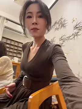 Eva10069 - 闹市茶馆亲异性奶头🫦