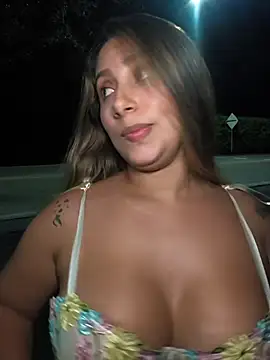 Catalina_ramos - Twerk in middle road