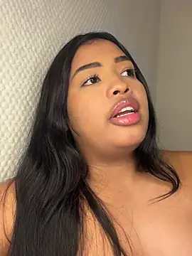 EbonyStars - Shall I show you how my pussy is?