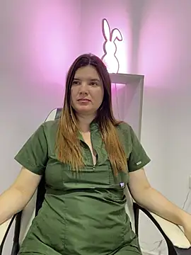 Amelia_16 - Show legs
