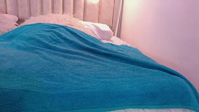 Zooey_ - spank my butt 5 times 🍑😈