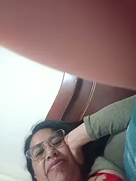 Emilif_ - Show anus — Mostrar el ano