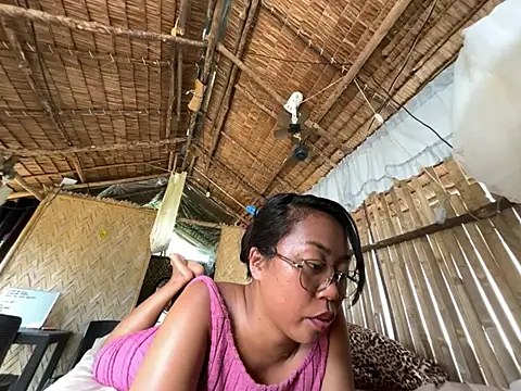 Juliet_official_pro - Fully Naked tease in the bed