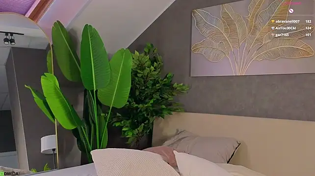 Mollly_Rouge - get rid of all clothes