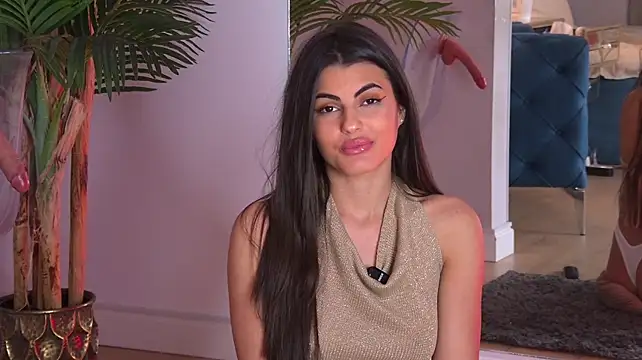 YasminaMoon - stretch my tight pussy and make her cum
