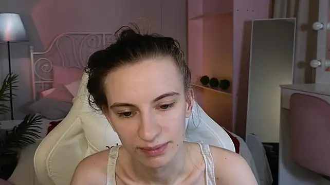 Kaleriyaa_ - to tease with one's butt