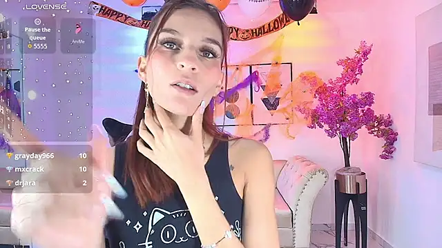 Tamara_slimx - suck fingers + eye contact 👀💦