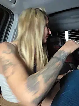 SheIsSomething - Squirt near strangers camper