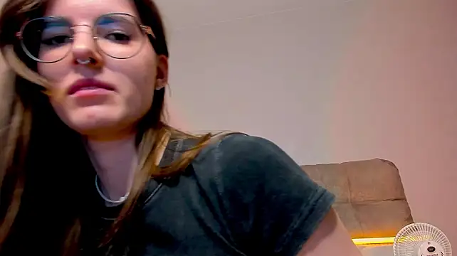 AriellaTesk - ❤️squeeze my naked boobs close to cam❤️