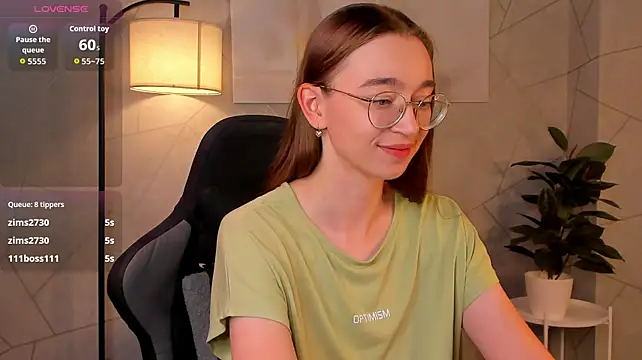 Lucy_Green - touch pussy through panties