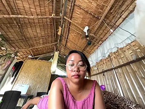 Juliet_official_pro - Fully Naked tease in the bed