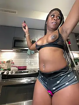 Naomiruty - Take my shirt off👚