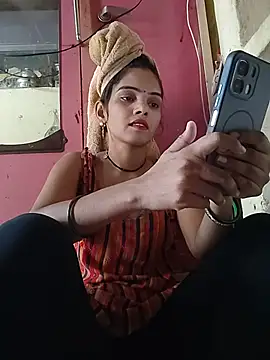 Kamini_hat