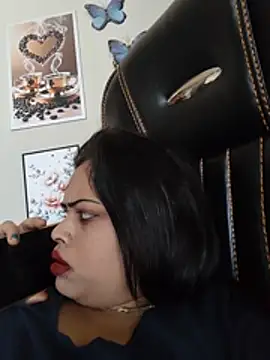 Pinky-2 - Oiling My Sexy Pussy Hole