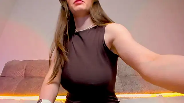 AriellaTesk - ❤️squeeze my naked boobs close to cam❤️