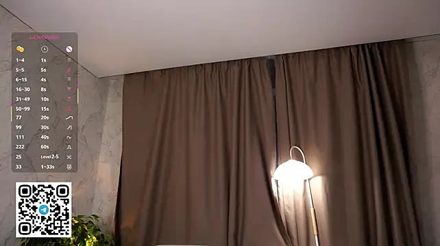 JeanneSchank - 💖massage my breasts under my top💖