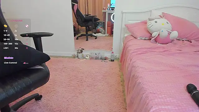 Lil_cassie - dildo in pussy