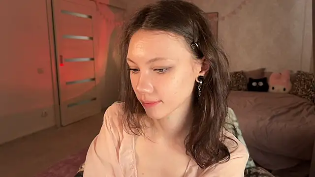 MiaPimmy - Divine underboobies view!