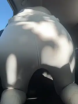 Crazy-Rosa - Hi guys 💋play with my pussy public 💋