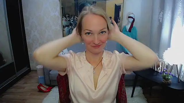 Alana_Solara - ❤️❤️❤️put on stockings