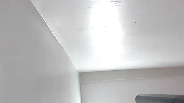 Priya-roy61 - lip show ,boobs show