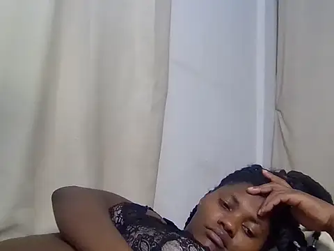 Smallprettygal - show pussy